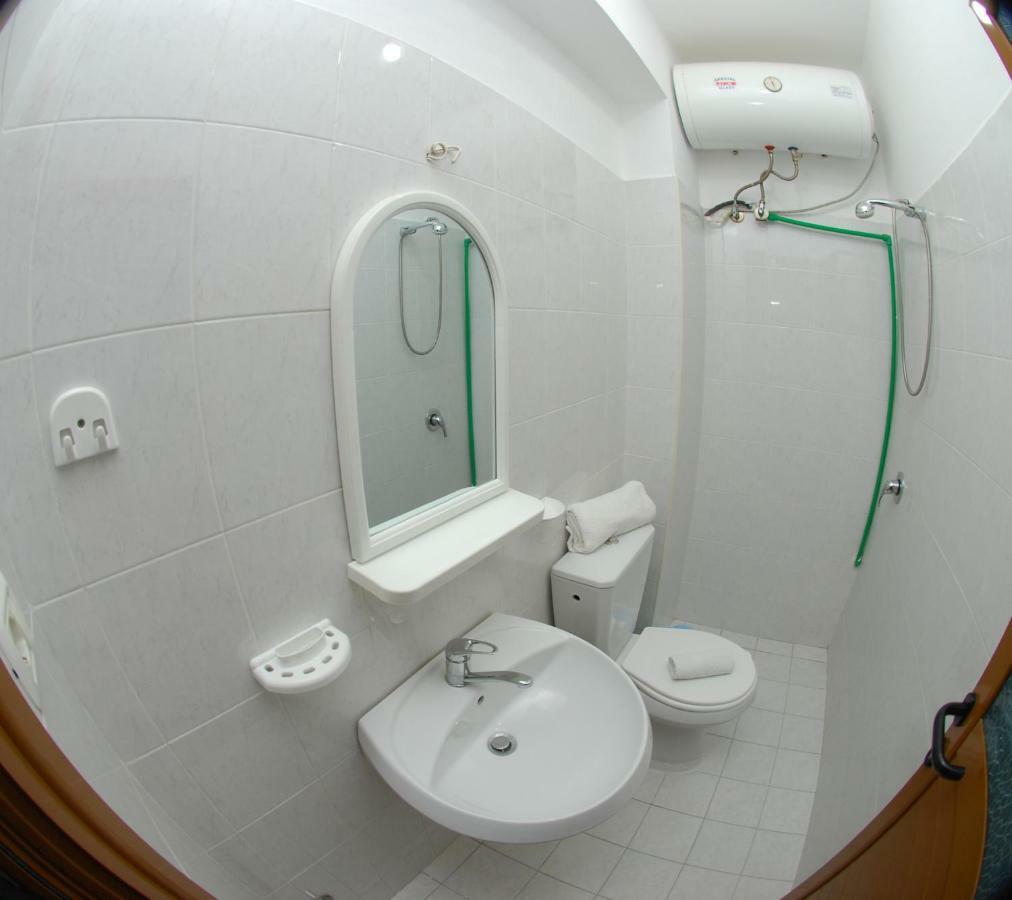 Eduart Apartments Sarande Exterior photo